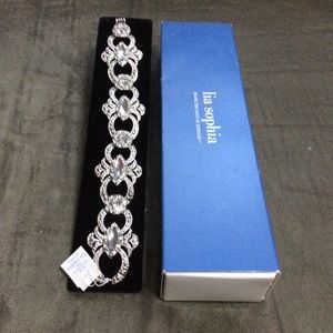 8” beautiful vintage crystal bracelet